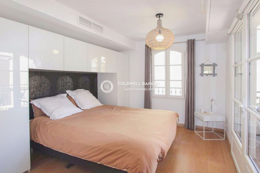 Saint-Tropez  Charmant T3 avec terrasse, parking et cave à de – 3 pièces – 2 chambres – 61.88 m²