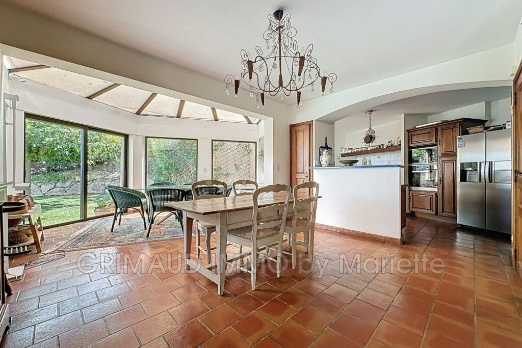 Villa vue mer dans domaine prestigieux avec piscine – 6 pièces – 5 chambres – 153.19 m²