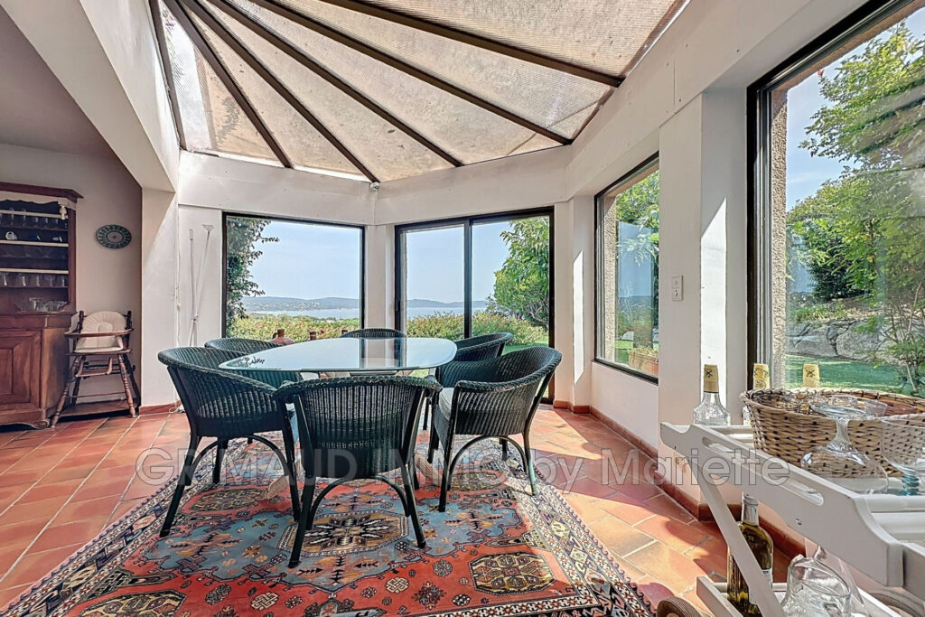 Villa vue mer dans domaine prestigieux avec piscine – 6 pièces – 5 chambres – 153.19 m²