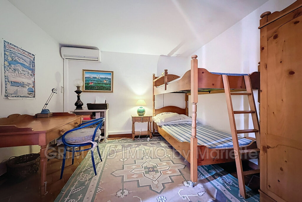 Villa vue mer dans domaine prestigieux avec piscine – 6 pièces – 5 chambres – 153.19 m²