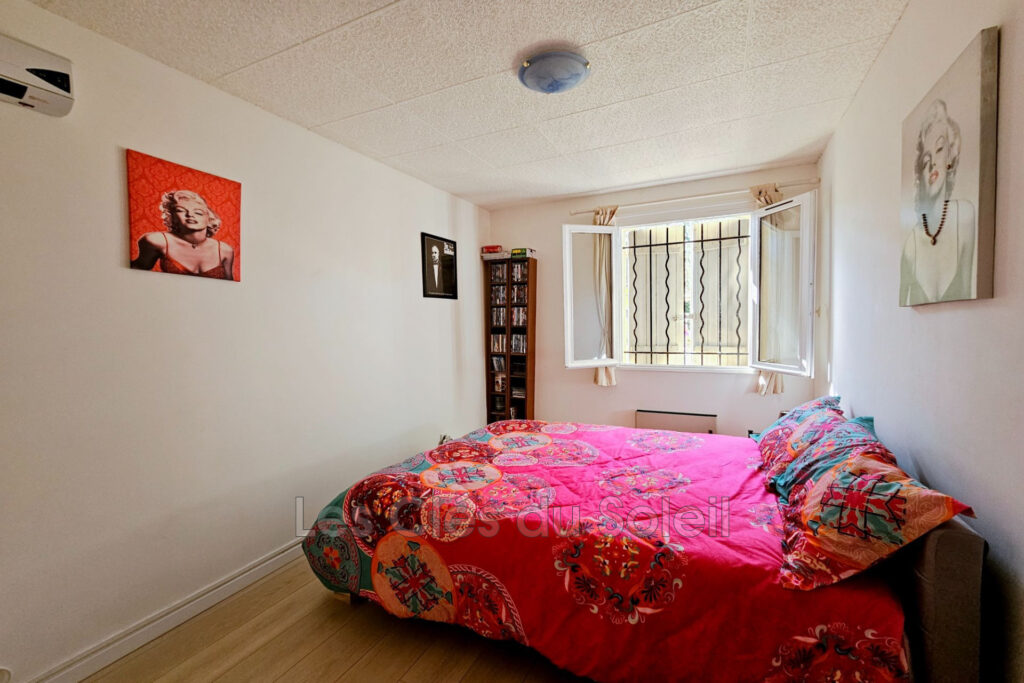 Villa T6 avec piscine  Le Val (Provence) À vendre au Val, c – 6 pièces – 4 chambres – 108.00 m²