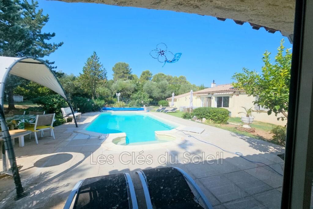 Villa T6 avec piscine  Le Val (Provence) À vendre au Val, c – 6 pièces – 4 chambres – 108.00 m²