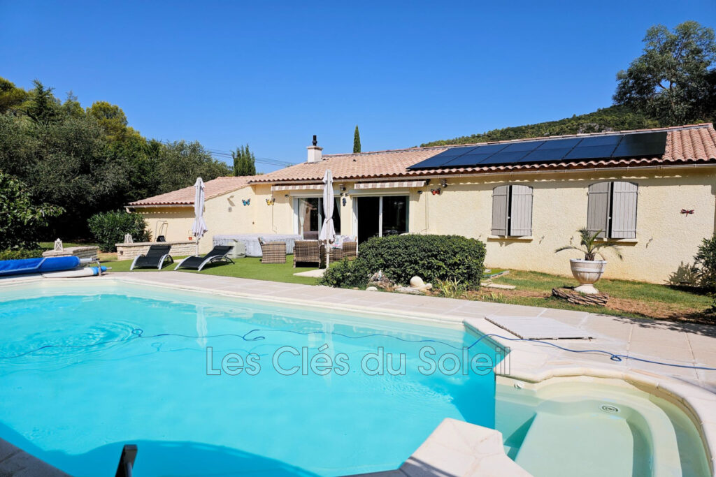 Villa T6 avec piscine  Le Val (Provence) À vendre au Val, c – 6 pièces – 4 chambres – 108.00 m²