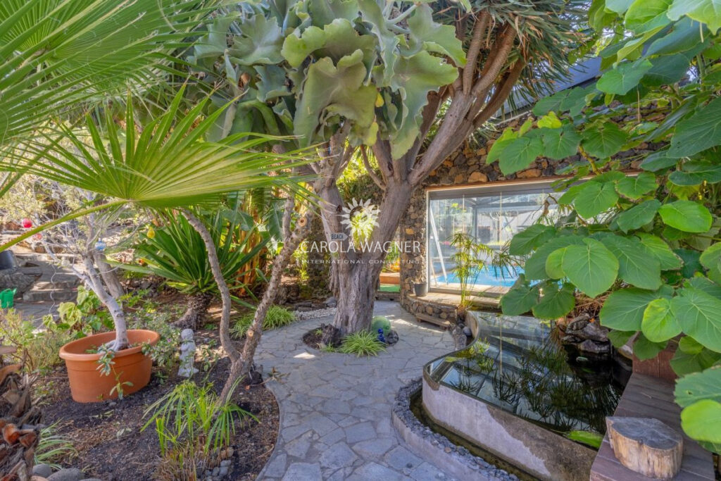 vente villa 9 Pièce(s) – 9 pièces – 5 chambres – 240.00 m²