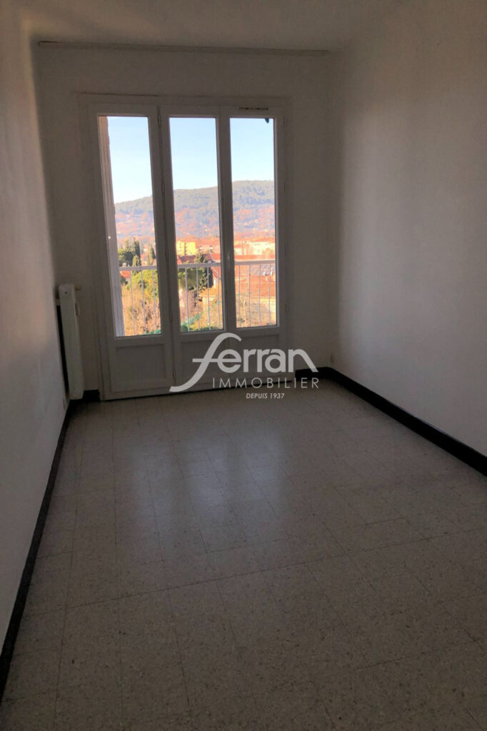 Appartement T3 vendu loué – 3 pièces – 2 chambres – 75.00 m²