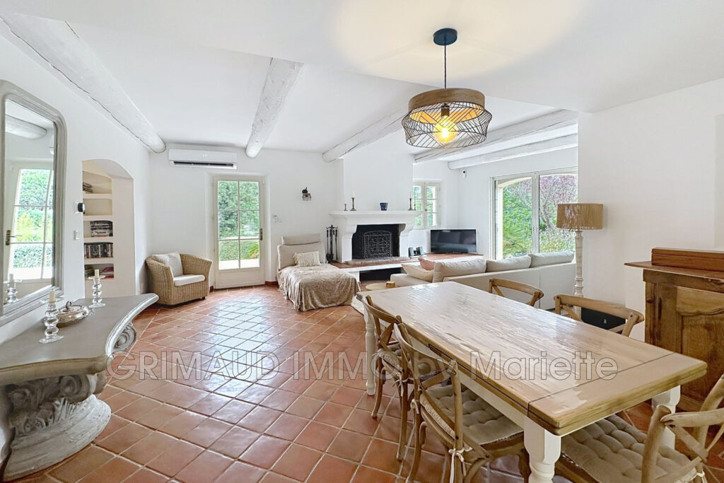 Villa 4 Chambres  Calme & Confort au Plan-de-la-Tour – NR pièces – 4 chambres