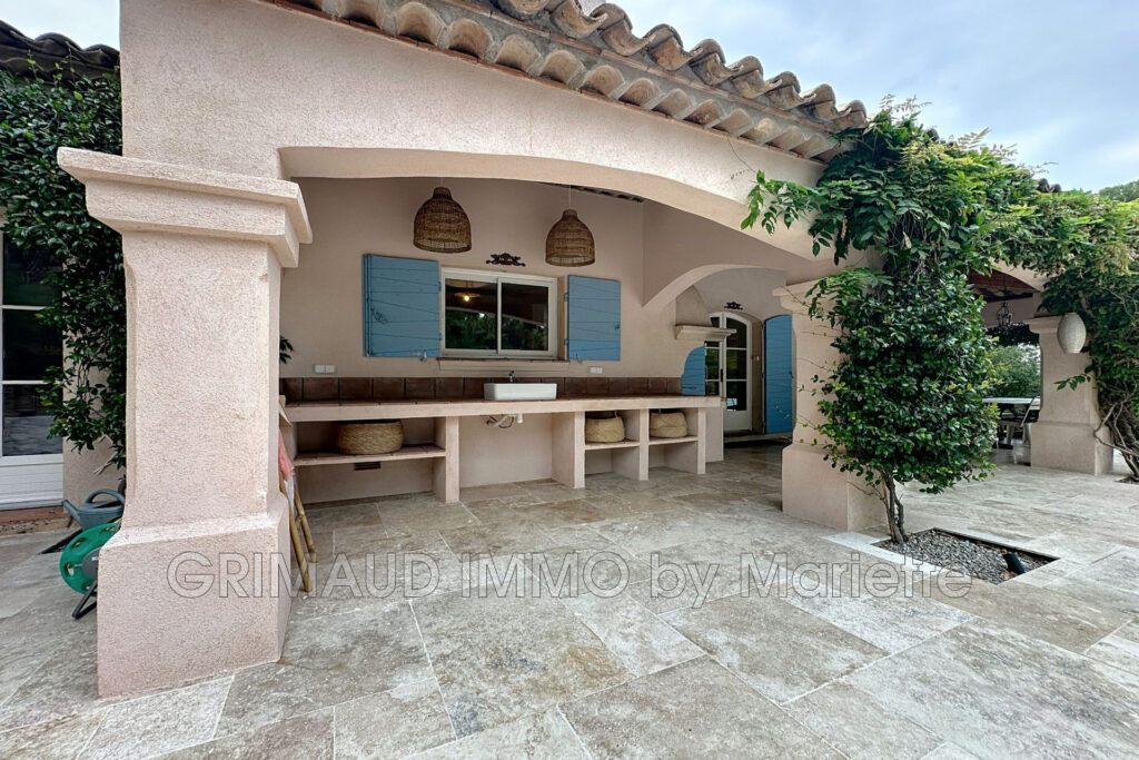 Villa 4 Chambres  Calme & Confort au Plan-de-la-Tour – NR pièces – 4 chambres