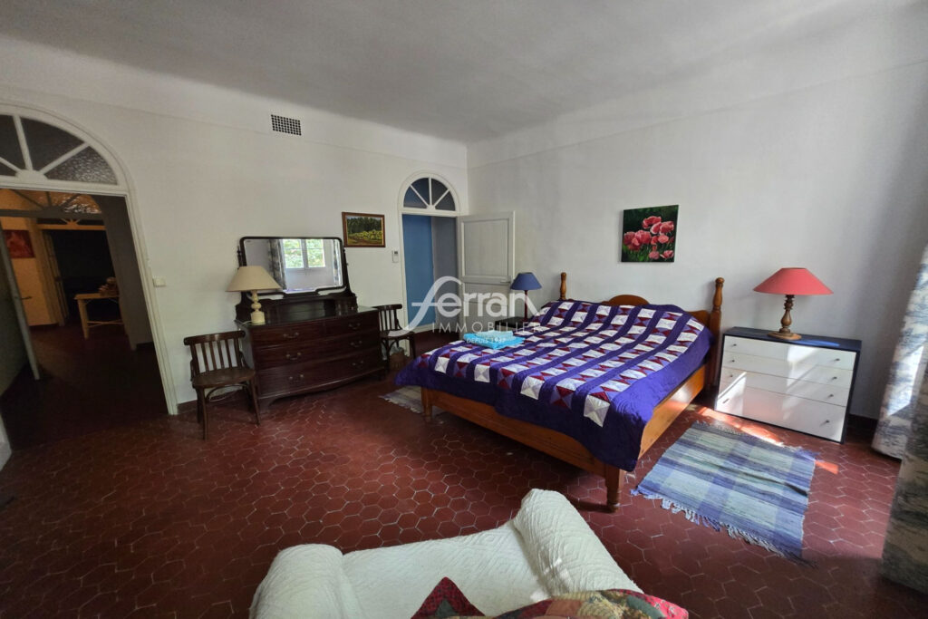 A vendre à Salernes appartement T3  – 3 pièces – 2 chambres – 107.00 m²