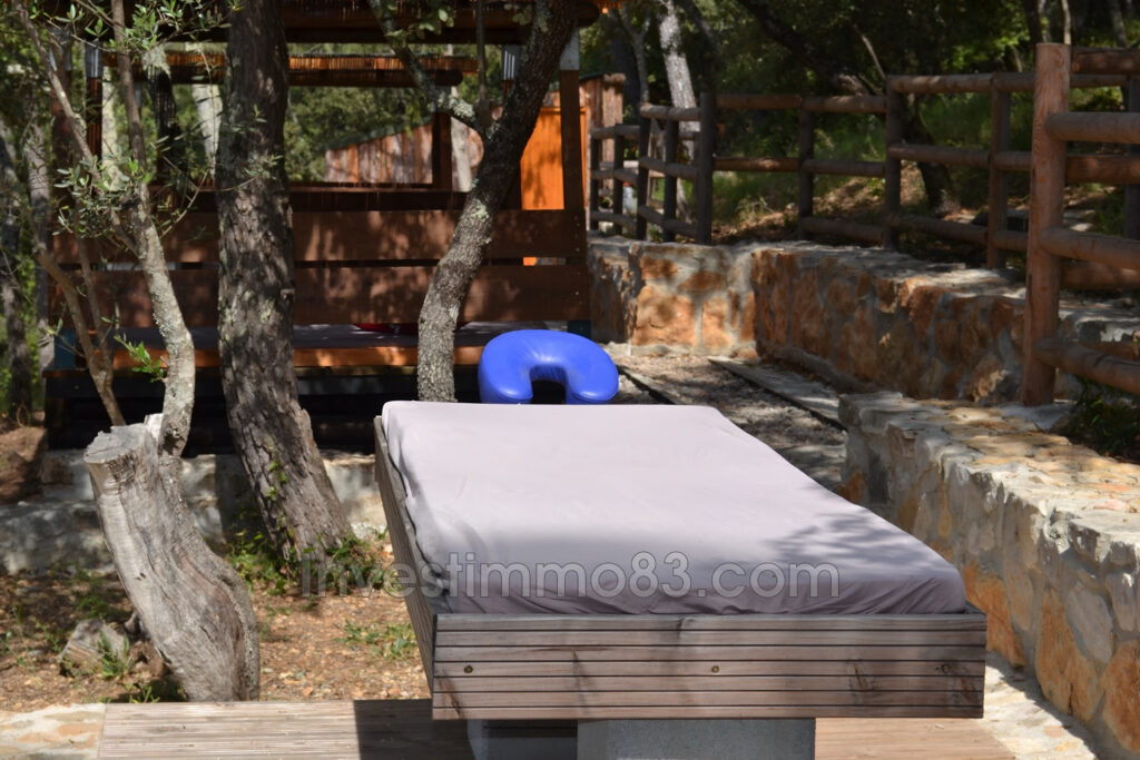 vente  9 Pièce(s) – 9 pièces – 8 chambres – 236.00 m²