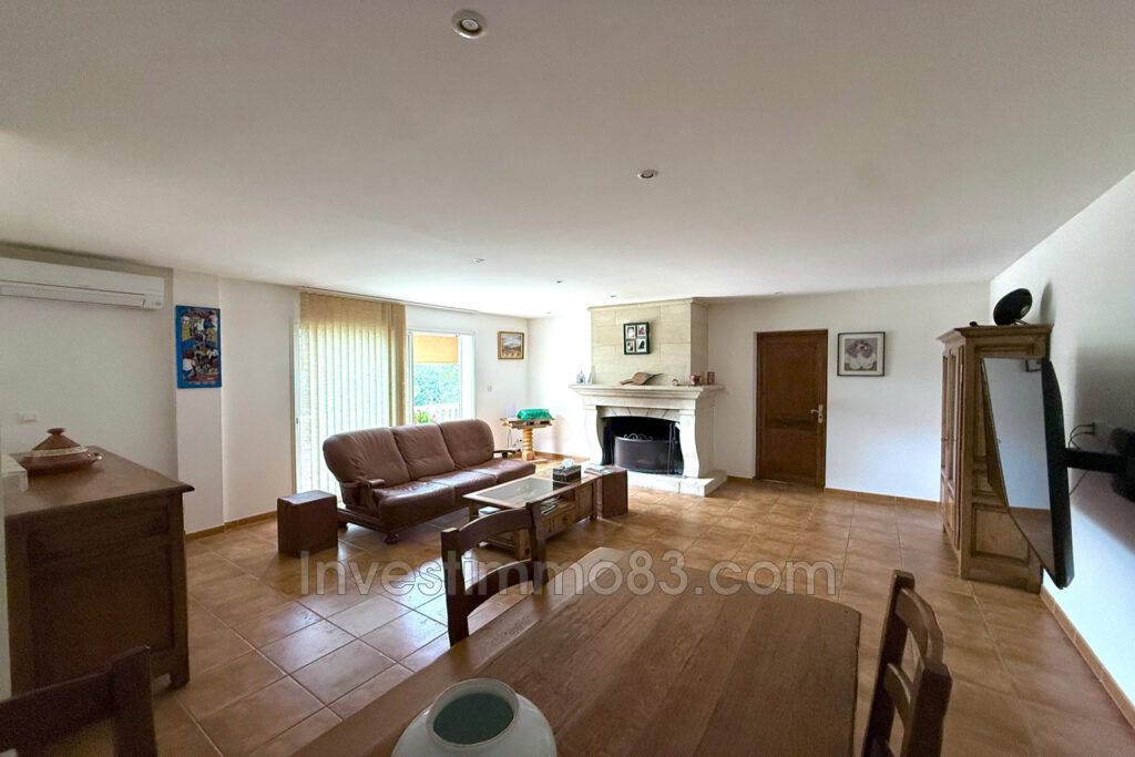 vente  9 Pièce(s) – 9 pièces – 8 chambres – 236.00 m²