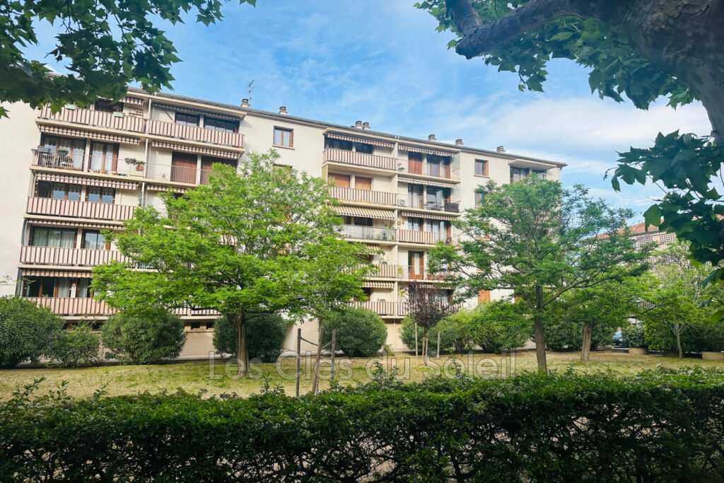 Appartement T3 Toulon LA SERINETTE au calme dans une résidence – 3 pièces – 2 chambres – 62.89 m²