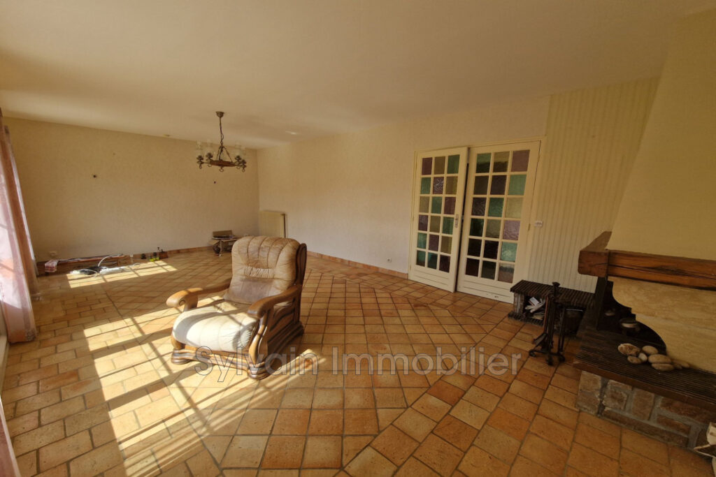 vente maison 6 Pièce(s) – 6 pièces – 5 chambres – 109.00 m²