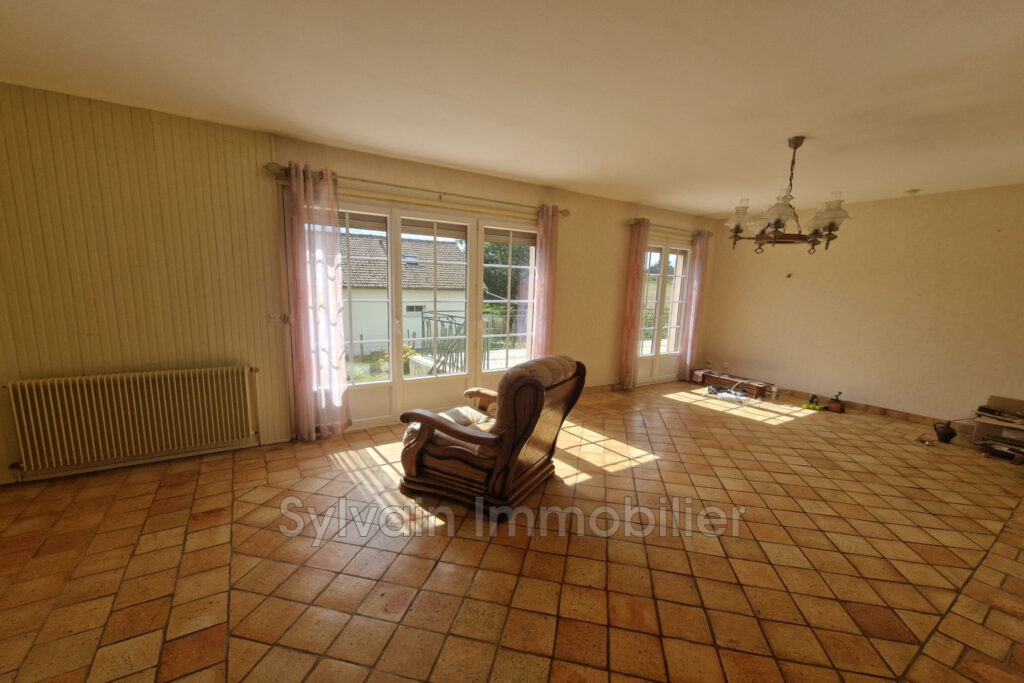 vente maison 6 Pièce(s) – 6 pièces – 5 chambres – 109.00 m²