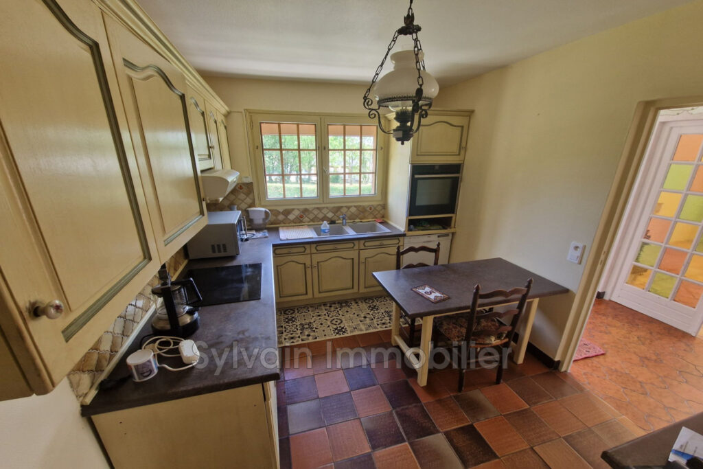 vente maison 6 Pièce(s) – 6 pièces – 5 chambres – 109.00 m²