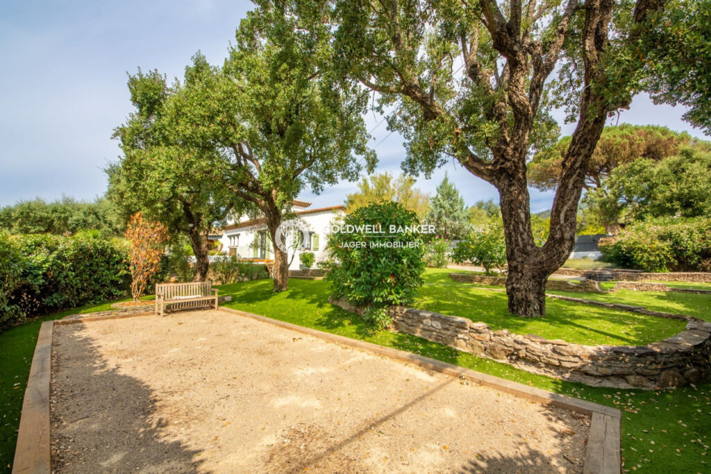 vente maison 5 Pièce(s) – 5 pièces – 4 chambres – 183.00 m²