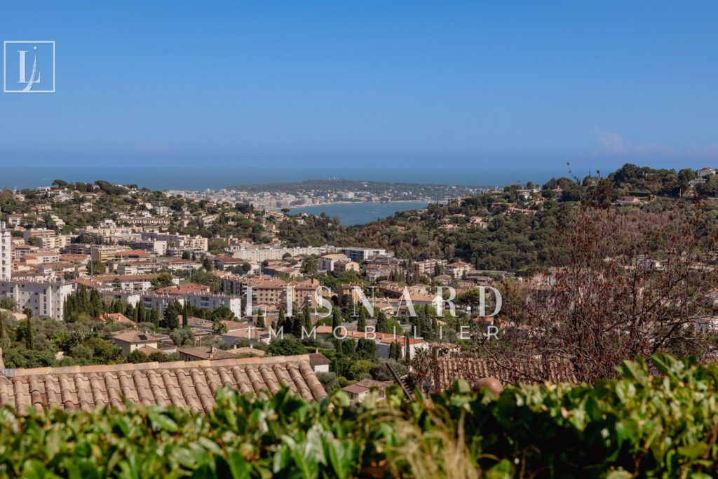 vente maison 5 Pièce(s) – 5 pièces – 2 chambres – 130.00 m²