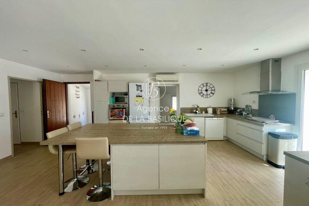 vente maison 6 Pièce(s) – 6 pièces – 5 chambres – 170.00 m²