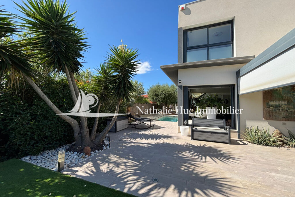 vente villa contemporaine 4 Pièce(s) – 4 pièces – 3 chambres – 180.00 m²