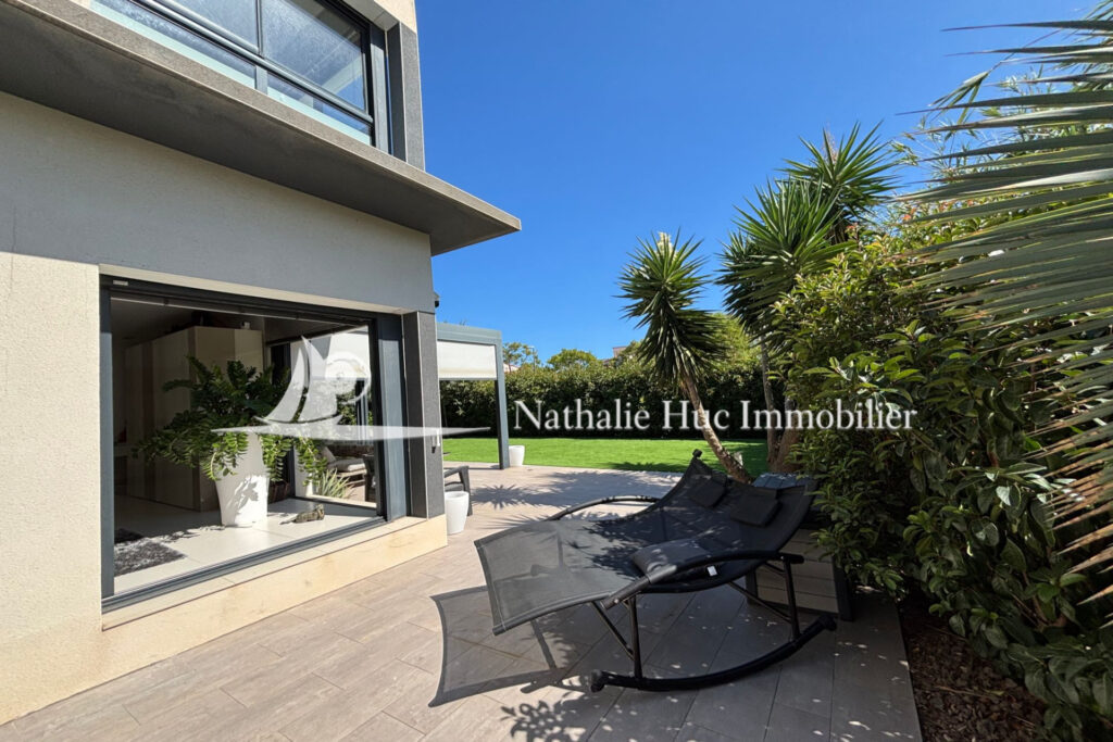 vente villa contemporaine 4 Pièce(s) – 4 pièces – 3 chambres – 180.00 m²