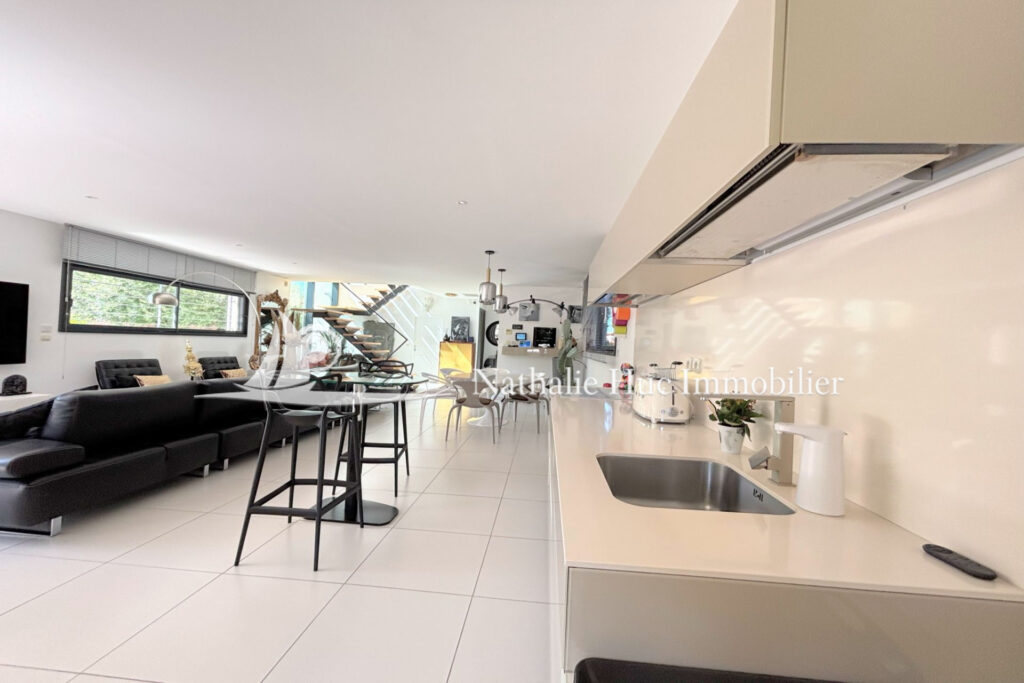 vente villa contemporaine 4 Pièce(s) – 4 pièces – 3 chambres – 180.00 m²