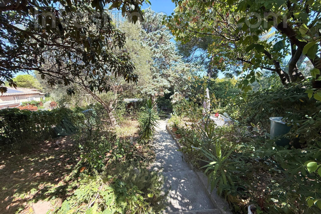 Proche des commodités, dans un quartier calme et recherché, ag – 4 pièces – 3 chambres – 95.00 m²