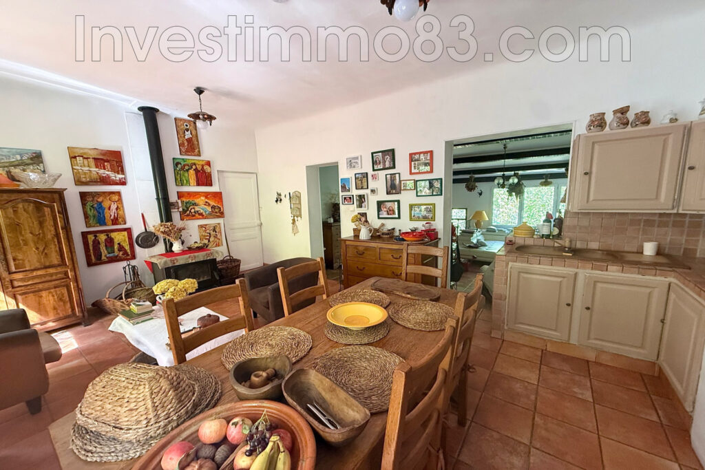 Proche des commodités, dans un quartier calme et recherché, ag – 4 pièces – 3 chambres – 95.00 m²