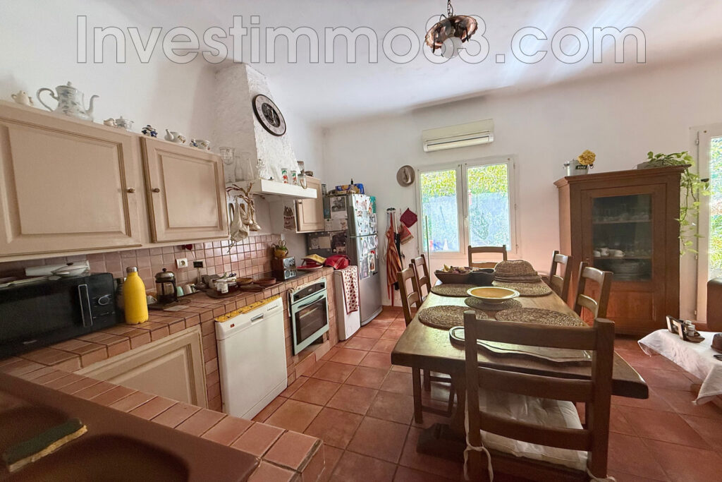 Proche des commodités, dans un quartier calme et recherché, ag – 4 pièces – 3 chambres – 95.00 m²