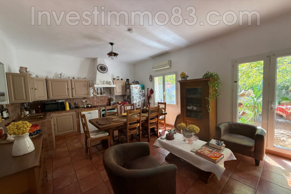 Proche des commodités, dans un quartier calme et recherché, ag – 4 pièces – 3 chambres – 95.00 m²