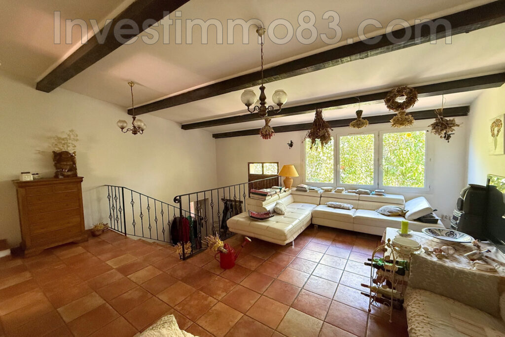 Proche des commodités, dans un quartier calme et recherché, ag – 4 pièces – 3 chambres – 95.00 m²