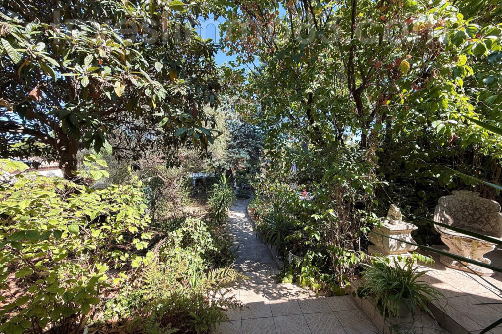 Proche des commodités, dans un quartier calme et recherché, ag – 4 pièces – 3 chambres – 95.00 m²