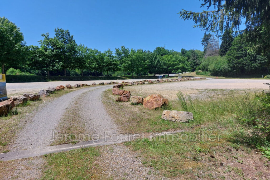 Propriété avec chambres d’hôtes  proche Égletons – NR pièces – 8 chambres – 298.34 m²