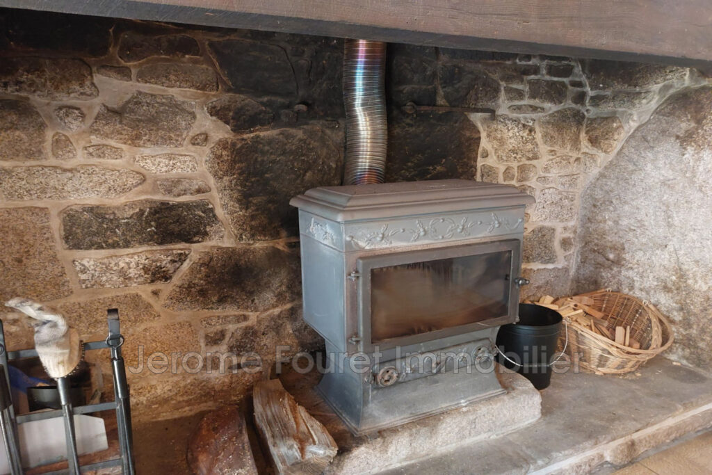 Propriété avec chambres d’hôtes  proche Égletons – NR pièces – 8 chambres – 298.34 m²