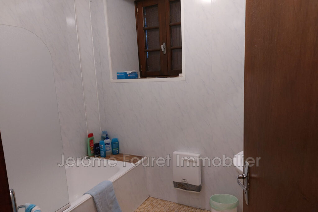 Propriété avec chambres d’hôtes  proche Égletons – 12 pièces – 8 chambres – 298.34 m²