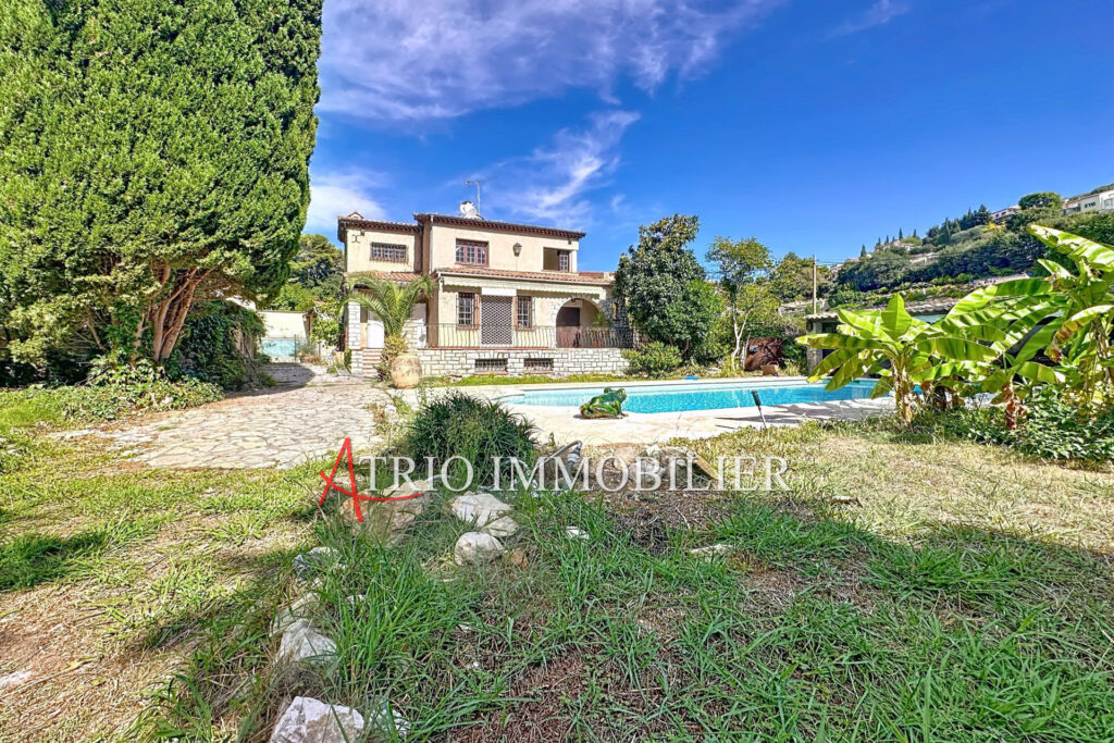 Dans le secteur vaux/collettes , dans un écrin de verdure. Bel – 8 pièces – 6 chambres – 230.00 m²