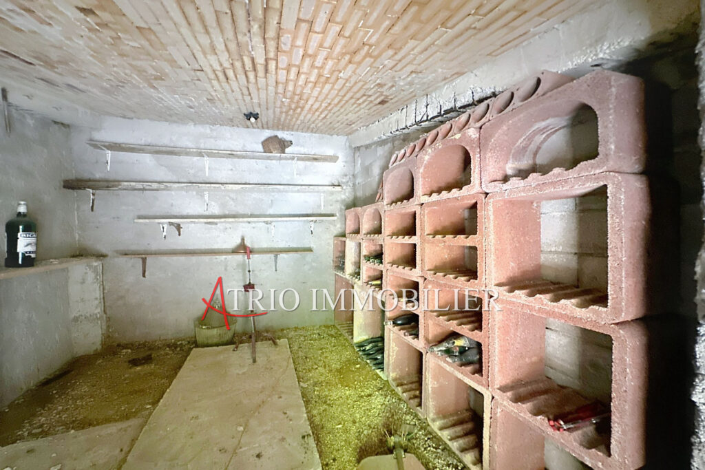 Dans le secteur vaux/collettes , dans un écrin de verdure. Bel – 8 pièces – 6 chambres – 230.00 m²