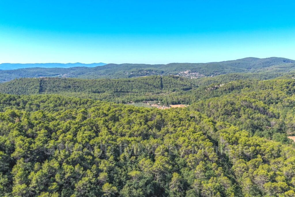 Ensemble de plusieurs maisons en pierres seches avec piscine e – 10 pièces – 7 chambres – 4