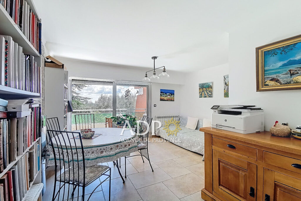 Coup de c½ur  Grasse, Résidence Émeraude – 3 pièces – 2 chambres – 68.08 m²