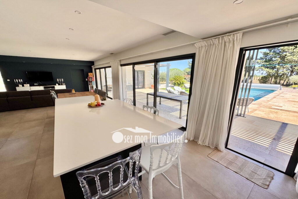 vente villa contemporaine 5 Pièce(s) – 5 pièces – 4 chambres – 174.00 m²