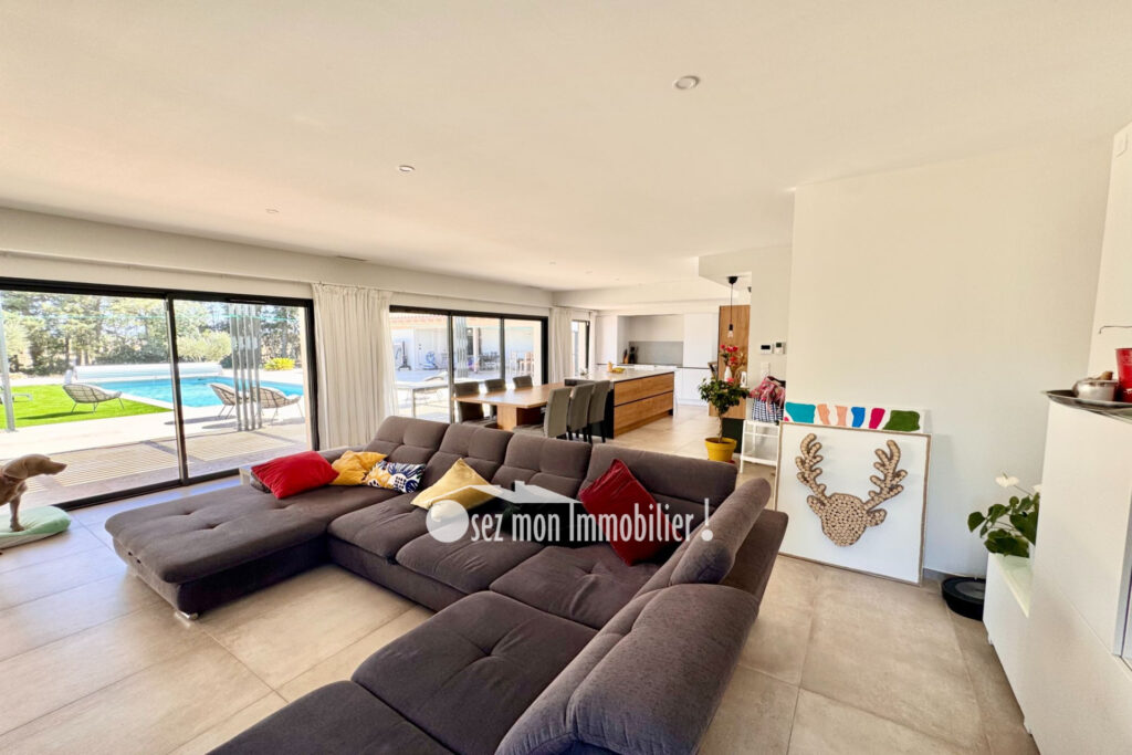 vente propriété 5 Pièce(s) – 5 pièces – 4 chambres – 174.00 m²