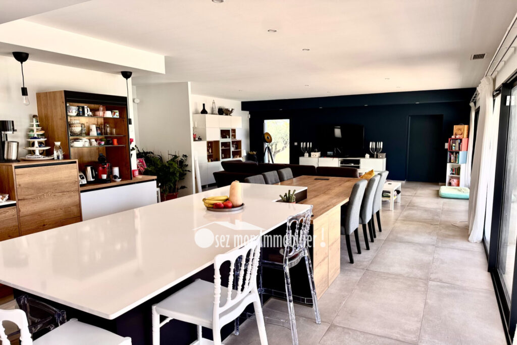 vente propriété 5 Pièce(s) – 5 pièces – 4 chambres – 174.00 m²