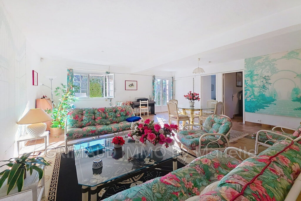 vente maison 6 Pièce(s) – 6 pièces – 3 chambres – 170.00 m²