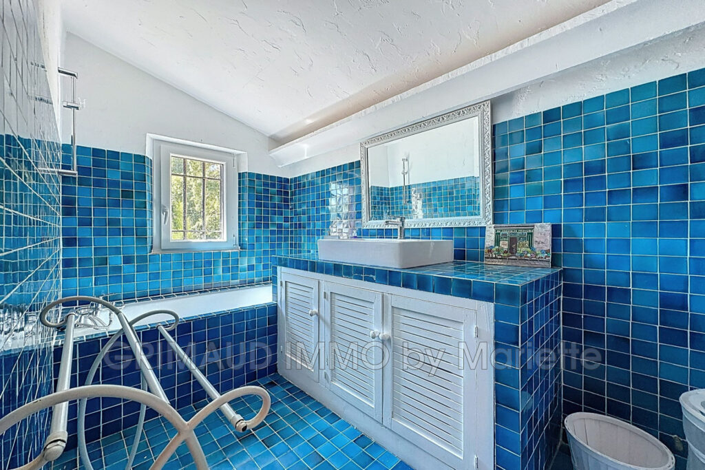 maison avec jardin, a pied de la mer – 5 pièces – 3 chambres – 119.18 m²