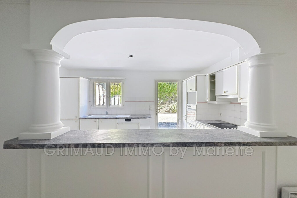 belle maison de plain pied, au calme avec piscine et 4 chambre – 5 pièces – 4 chambres – 4  – 155.00 m²