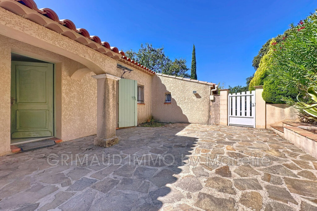 belle maison de plain pied, au calme avec piscine et 4 chambre – 5 pièces – 4 chambres – 4  – 155.00 m²