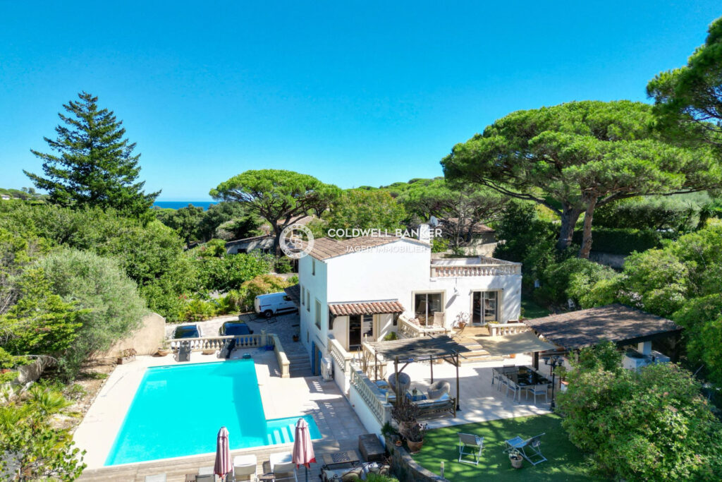 Villa 3 chambres + studio à proximité des plages – 6 pièces – 4 chambres – 206.00 m²