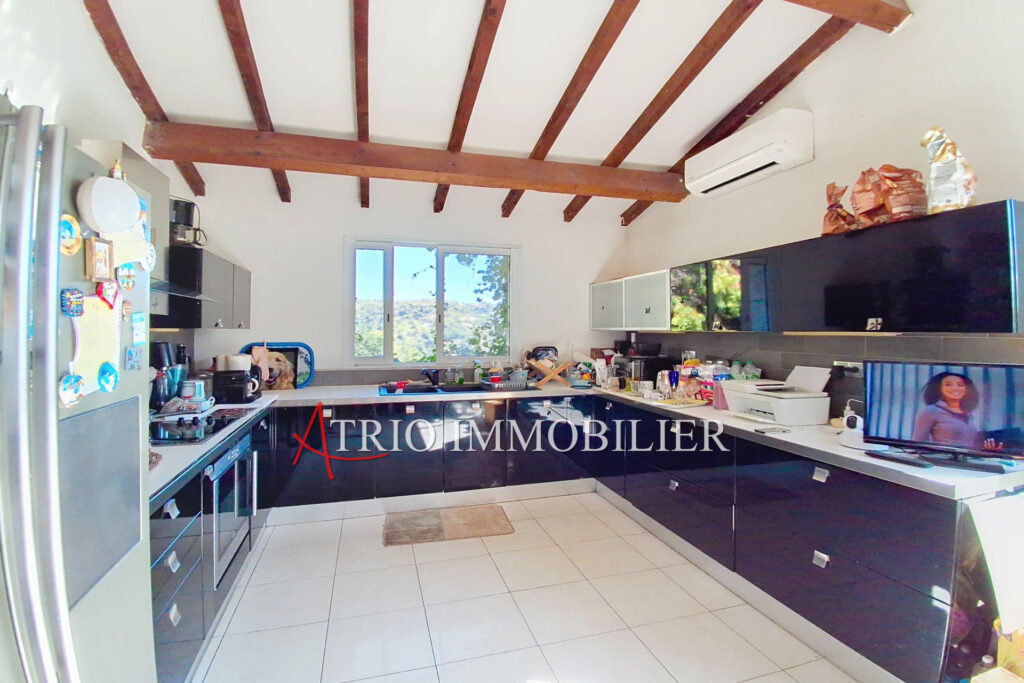 vente maison 7 Pièce(s) – 7 pièces – 5 chambres – 154.00 m²