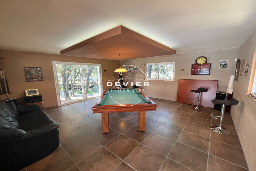 vente maison – NR pièces – 7 chambres – 330.00 m²