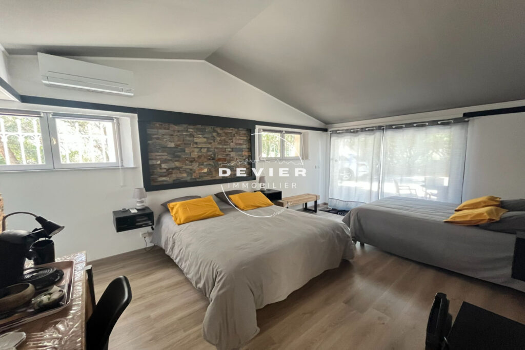 vente maison – NR pièces – 7 chambres – 330.00 m²