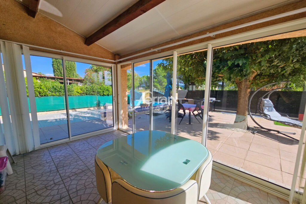 MAISON T5 AVEC JARDIN IDÉALE POUR VOTRE FAMILLE – 5 pièces – 3 chambres – 108.00 m²