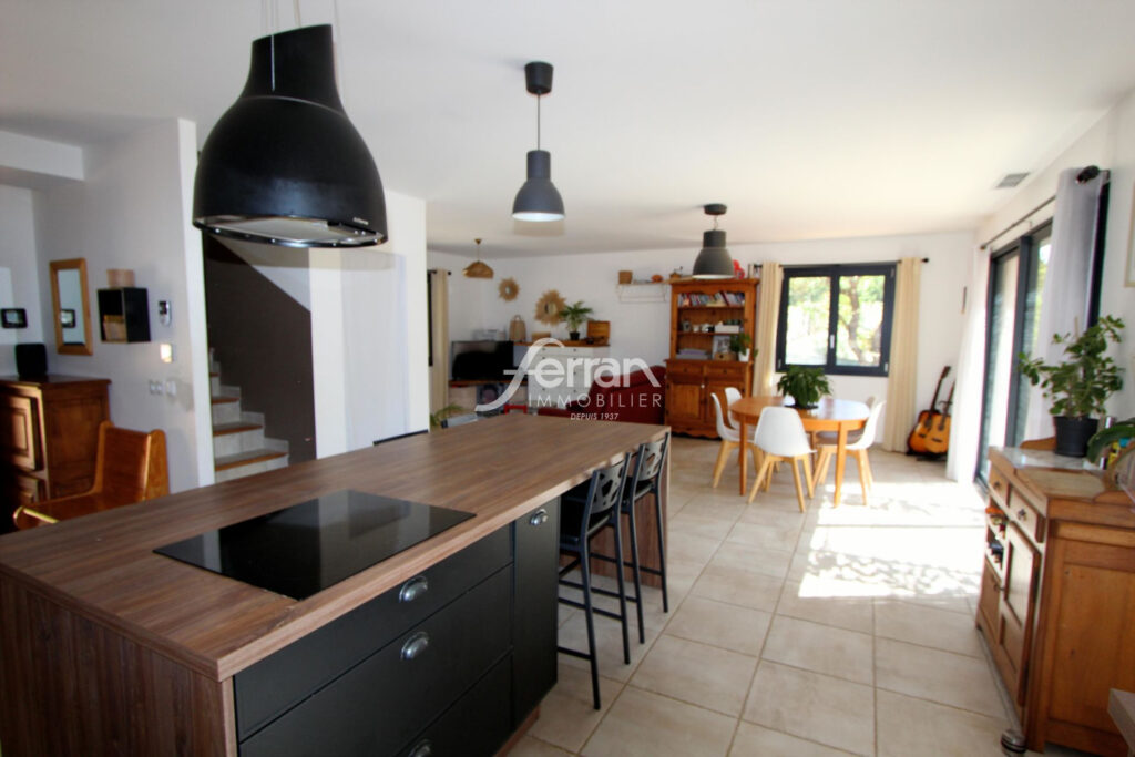 A vendre à Lorgues maison récente 105m² et 1068 m² de terrain  – 4 pièces – 3 chambres – 110.00 m²